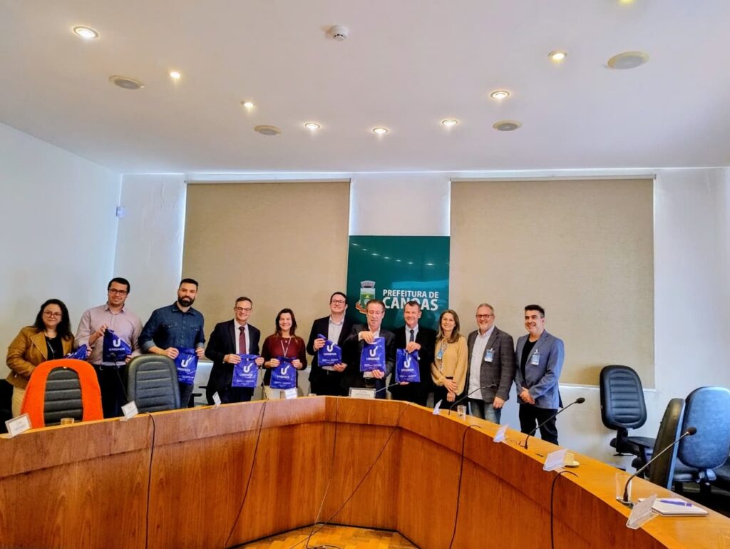 Prefeito de Canoas recebe equipe Educar Crescer